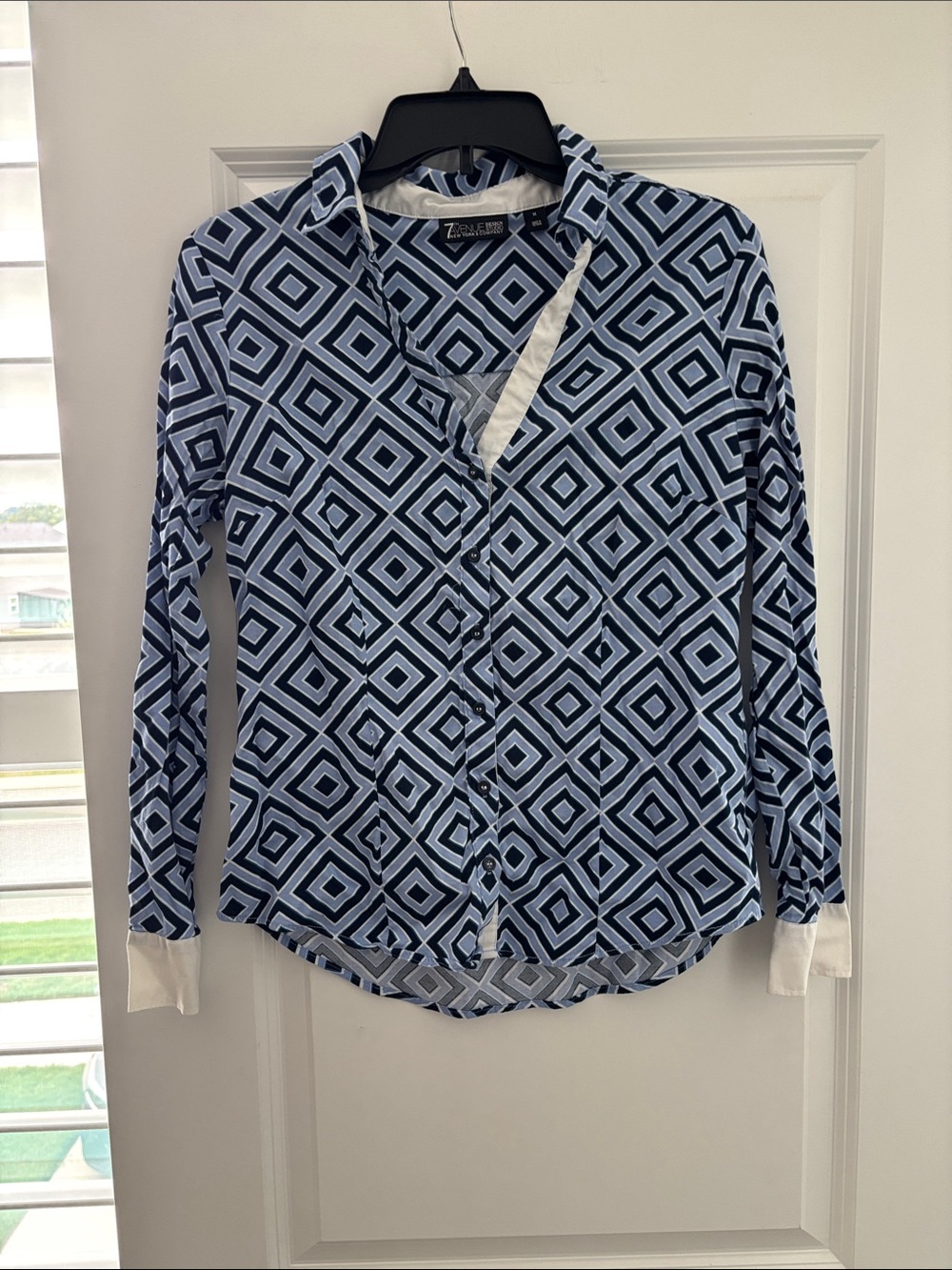 New York & Company Blue Geometric Button-Front Shirt